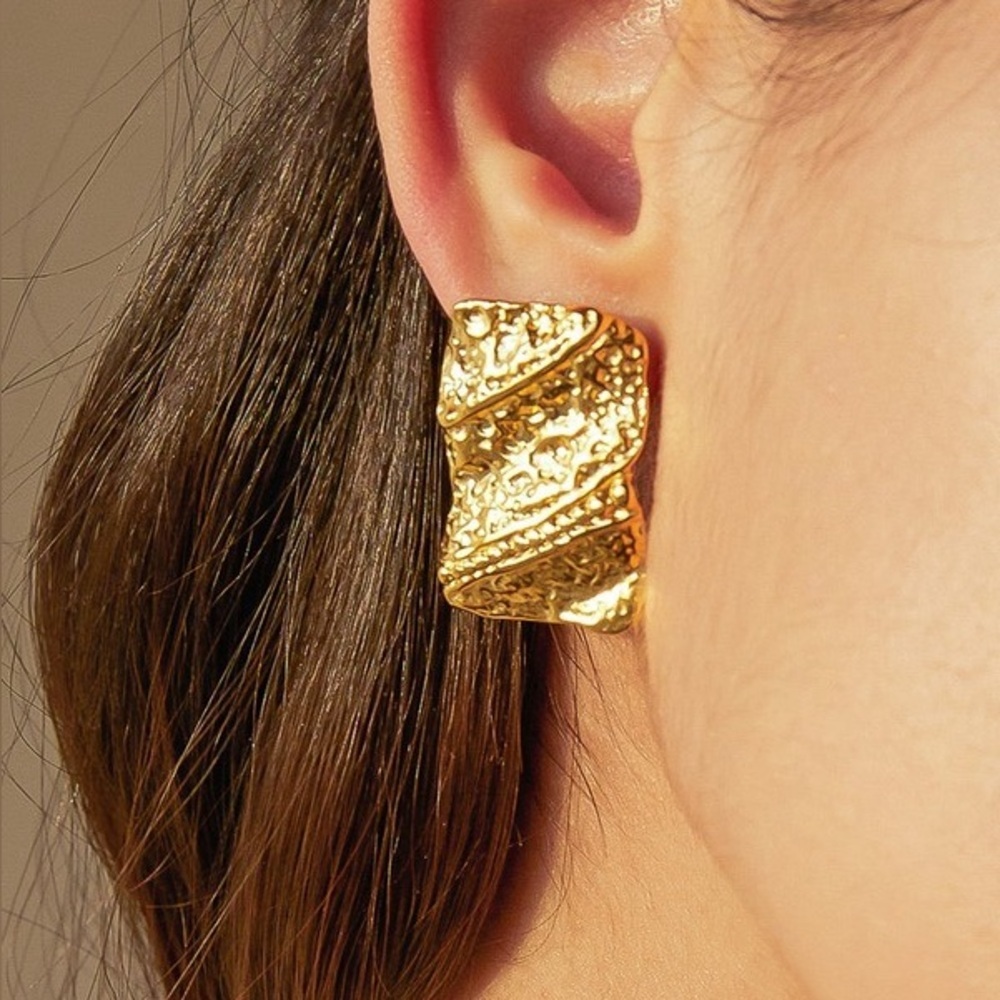 18K Gold Bold Earring (1026)